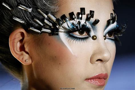 Party Wear Crazy Eye Makeup Ideas