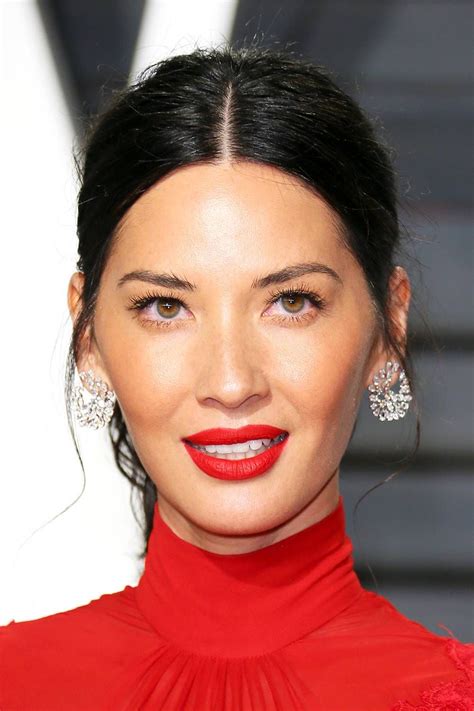 10 Of The Most Memorable Olivia Munn Hairstyles Hair Styles Hair