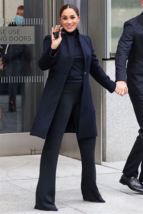 Meghan Markle Wore A Classic Navy Blue Outfit In Nyc Who What Wear