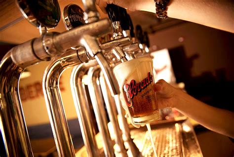 Cervejaria Abre Em Pinheiros Bar Sem Cozinha Mas Cheio De Cardápios De Delivery 18 02 2017