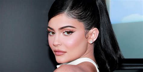 Los 10 Imprescindibles Del Makeup Routine De Kylie Jenner