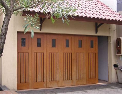 model pintu garasi mobil  besi  kayu minimalis terbaru