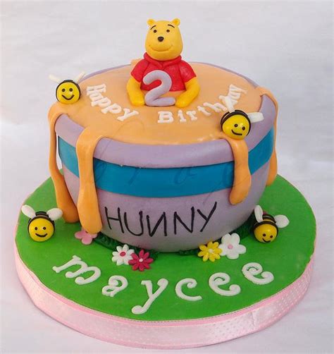 Pooh Loves Hunny Decorated Cake By Julie Manundo Cakesdecor
