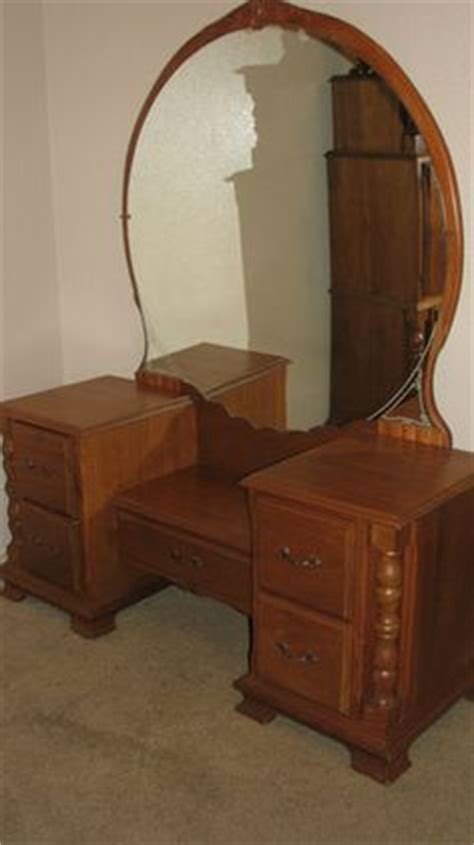 See more ideas about antique bedroom set, antique bedroom, antique oak furniture. Home Office Decorating Ideas: Antique Bedroom Vanity With ...