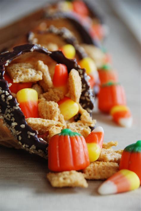 Creative Fun Diy Edible Thanksgiving Desserts Snappy Pixels