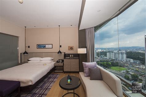 Adjacent to the nu sentral mall, this hotel is a destination in itself. Review: Hilton Kuala Lumpur King Deluxe Executive Room