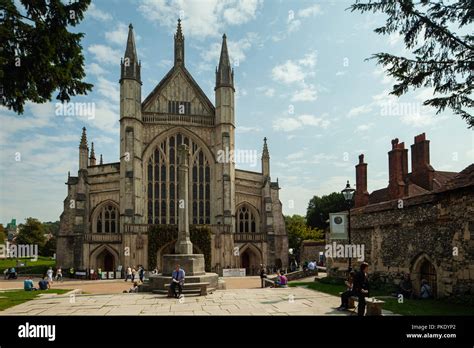 Winchester Cathedral Hampshire England Stock Photo Alamy