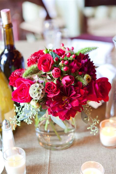 Create simple diy fall wreaths for your outdoor fall decor, stunning fall garlands for your thanksgiving centerpiece, or use dried flowers to create your fall wedding bouquet! Burgundy wedding flowers centerpiece | Rustic Fall Wedding ...