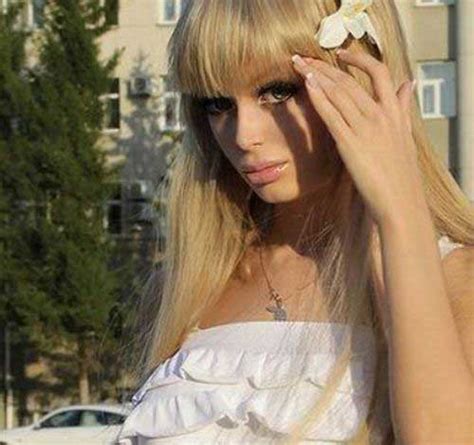 فتاة روسية تحقق شهرة واسعة بسبب شبهها لدمية باربي