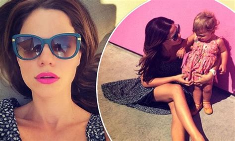 Tammin Sursok Flaunts Her Slim Legs During A Day Out With Daughter Phoenix Before Showing Off