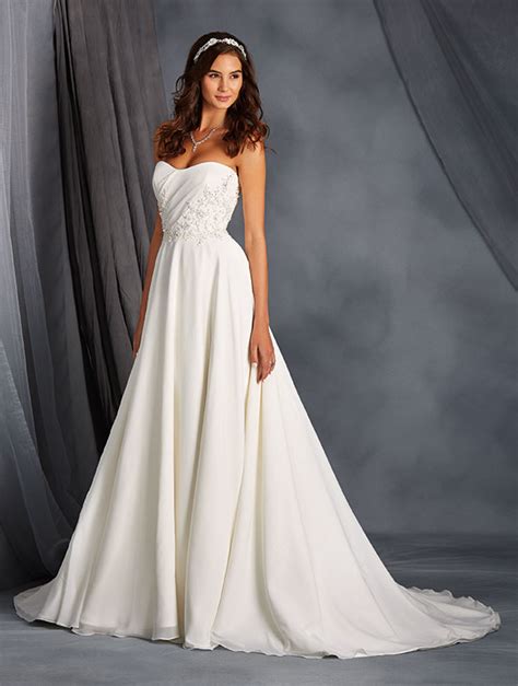 Https://tommynaija.com/wedding/alfred Angelo Chiffon Wedding Dress