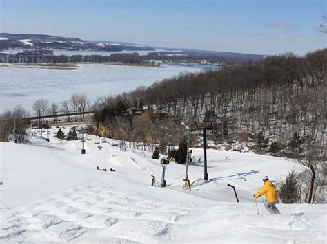 The 7 Best Midwest Ski Resorts 202223
