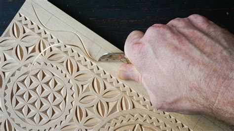 How To Chip Carve Woodcarving With Simple Hand Positions And Chip Patterns Youtube