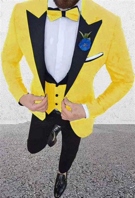 Fashion Yellow Groom Tuxedos Peak Lapel Groomsman Wedding Suit Fashion