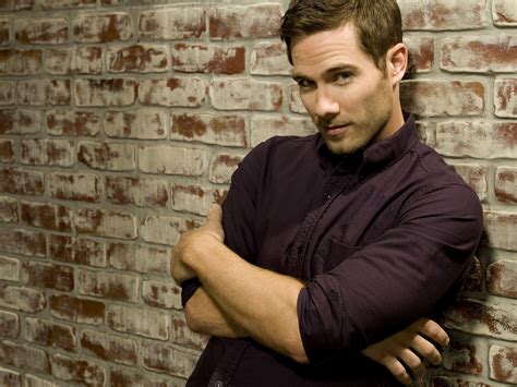 Brothers And Sisters 1x06 Episode Stills Luke Macfarlane Photo