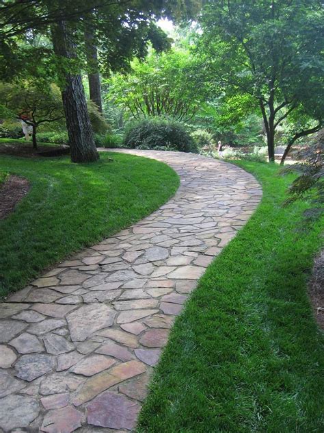 40 Simply Amazing Walkway Ideas For Your Yard Page 12 Of 40 Gardenholic