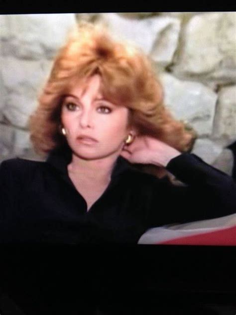 Harts And Fraud S3 E24 Hart Pictures Stephanie Powers Romantic