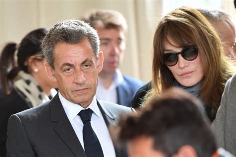 Nicolas Sarkozy Et Carla Bruni Ont Voté Photos Closer