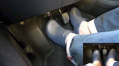 Pedal Pumping 198 Driving Citroën Berlingo With Crocs Specialist Ii