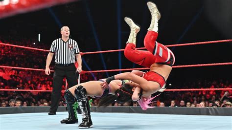 Raw 9219 ~ Nikki Crossalexa Bliss Vs Becky Lynchbayley Wwe Photo