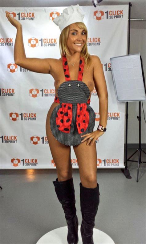 Jenny Scordamaglia La Presentadora M S Hot De Miami Tv