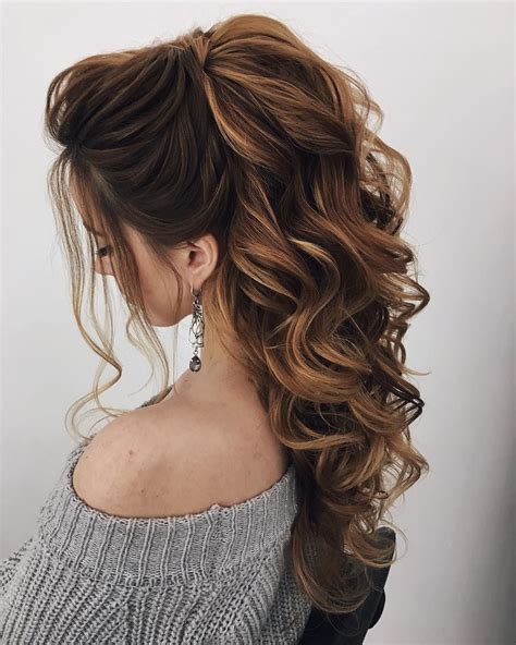 Best Wedding Hairstyle For Sweetheart Neckline - Wavy Haircut