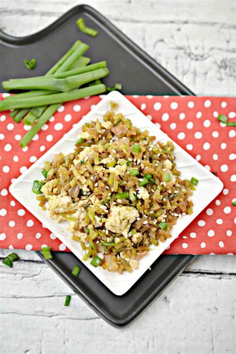 Foods that contain less than 3 grams of net carbs (total carbs minus fiber) per 100 grams of food. Keto Fried Rice - EASY Low Carb Fried Rice Recipe - BEST ...