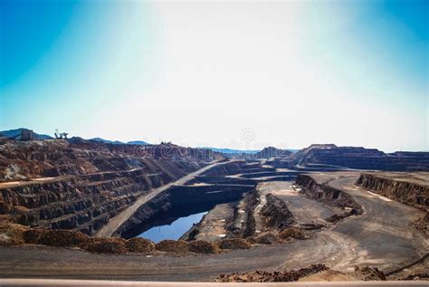 Red River Mines Minas Del Rio Tinto Stock Image Image Of Countryside