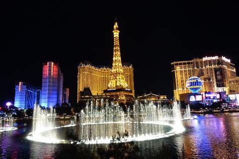 Best Fountain Attraction In Las Vegas Fountains Of Bellagio Las