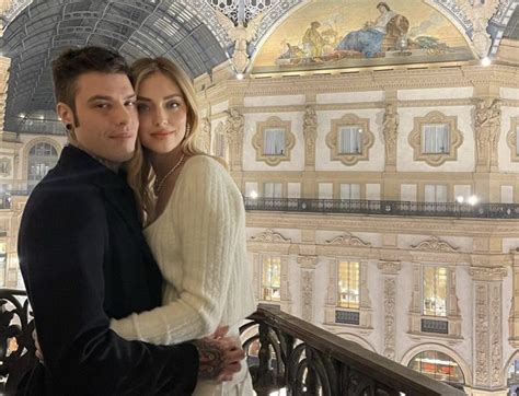 Chiara Ferragni E Fedez Cena Con Centinaia Di Candele Dovè La Sala