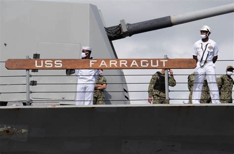 Welcome Home Sailors Uss Farragut Ddg 99 Returns To Homeport Naval