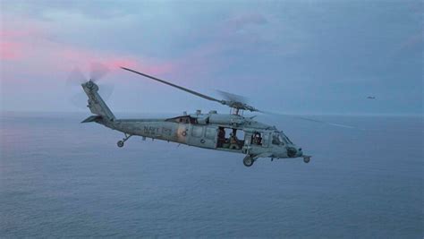 un helicóptero de la marina de ee uu se estrella frente a la costa de california rt
