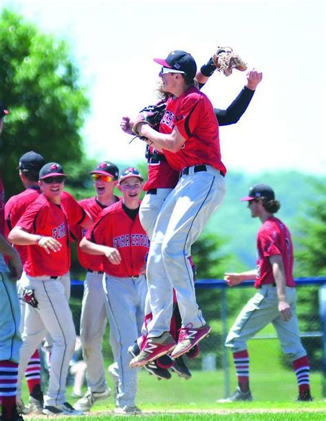 Baseball Forreston Avenges Last Years 1 0 Sectional Final Loss To Aquin Shaw Local