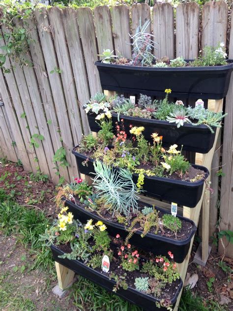10 Pinterest Raised Garden Beds