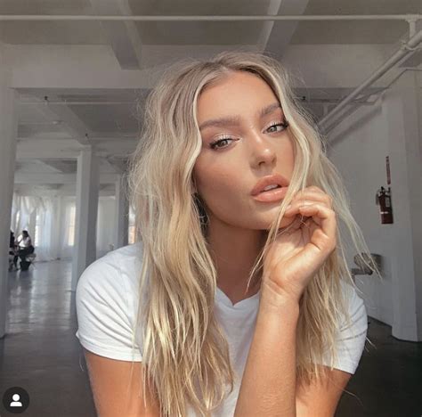 Pin By Sasha On Insta In 2020 Blonde Hair Looks Hair Inspiration Hair Beauty