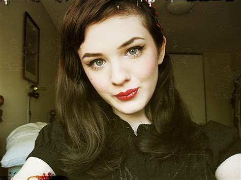 old hollywood red lipstick is a good thing hair color for fair skin hair pale skin dark hair