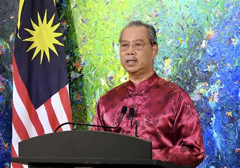 Graduates from all over malaysia universities are having difficulties to find a. Muhyiddin: Malaysia can rise to overcome Covid-19 ...