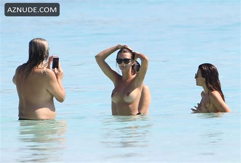 Emily Ratajkowski Topless Enjoying The Ocean With Her
