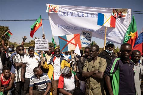 Au Burkina Faso Cen Est Assez De La France
