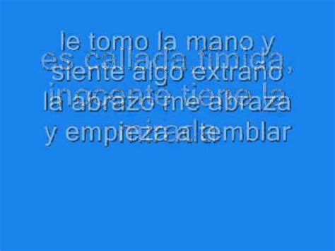 Dice que es la niña más feliz del mundo brilla su sonrisa un poco más que ayer va contando horas segundo a segundo todo por besarlo, por estar con el. Los Angeles Azules - 17 años (letra) - YouTube