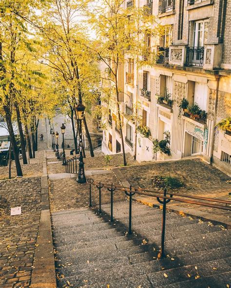 Famous Stairs Of Montmartre In Autumn Montmartre Paris Paris Travel