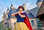 Live-Action Snow White Conducts Research at Disney World - MickeyBlog.com