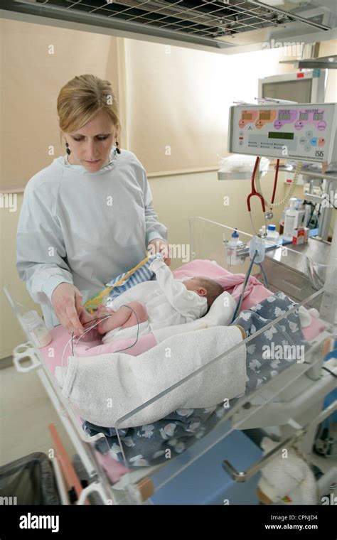 Neonatal Resuscitation Hi Res Stock Photography And Images Alamy