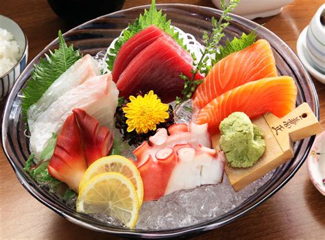 Japanese cuisine is closely related to nature, taking inspiration from the different dishes are served on or in complimentary types of tableware, varying in shape, size, color and pattern. Most Popular Type of Sashimi In Japan | Informasi Tentang ...