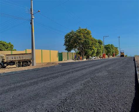 Obras de Asfaltamento da Avenida Sérgio Dantas seguem avançando