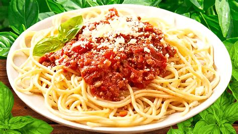 Easy Spaghetti Bolognese Recipe {How to Make Spaghetti Bolognese from ...