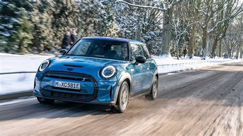 Mini Introduces Cooper Se Electric Collection