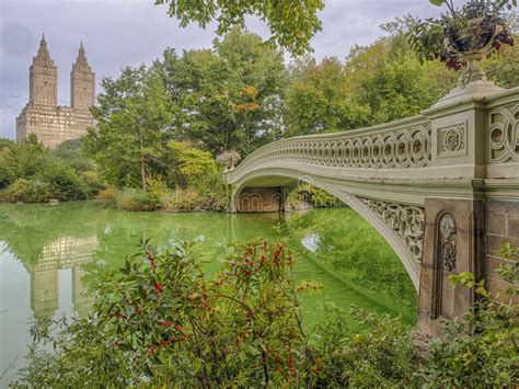 Bow Bridge Central Park Stock Image Image Of Town Travel 99079011