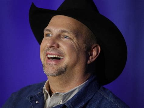Garth Brooks To Be Inducted Into Songwriters Hall Of Fame Sounds Like