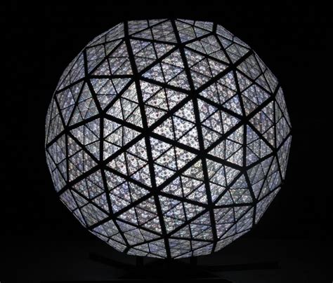A History Of The New Years Eve Ball Drop Robb Report